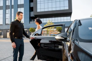 Read more about the article How Should You Tip Your Chauffeur in Seattle