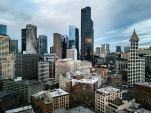 Read more about the article What Are the Perks of Hiring a Luxurious Limo Service Seattle